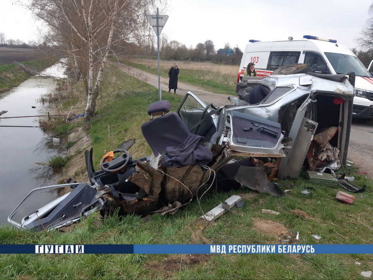 В страшном ДТП под Жабинкой погибли два человека