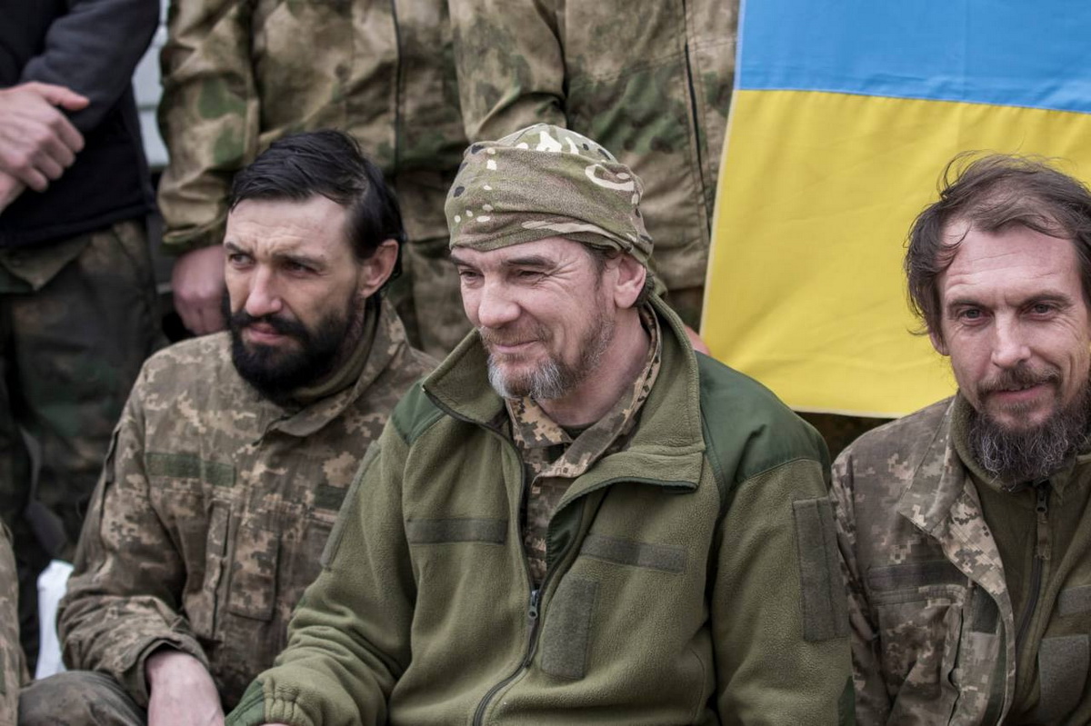 Украина и Россия провели пасхальный обмен пленными