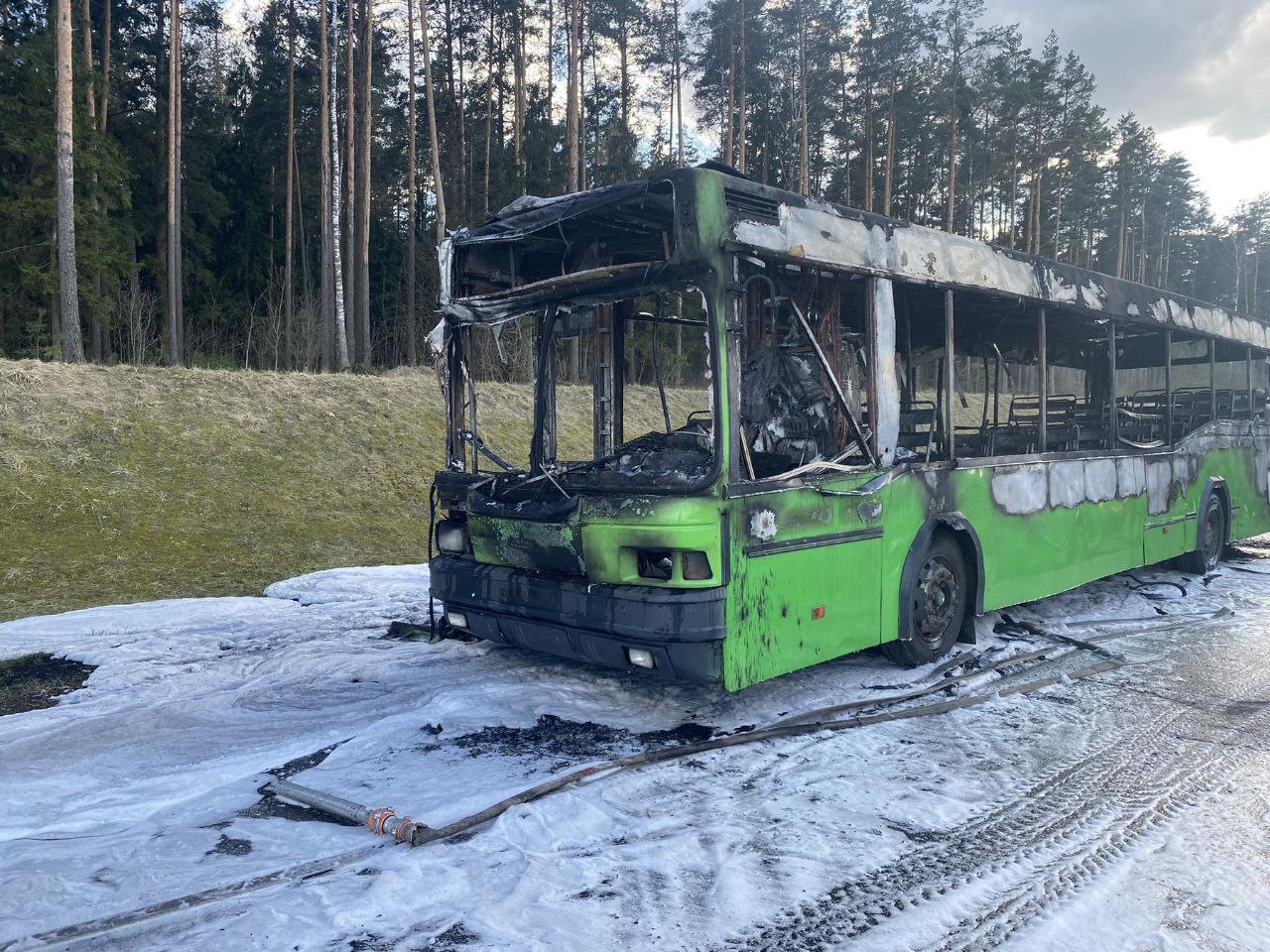 На трассе М4 сгорел автобус МАЗ