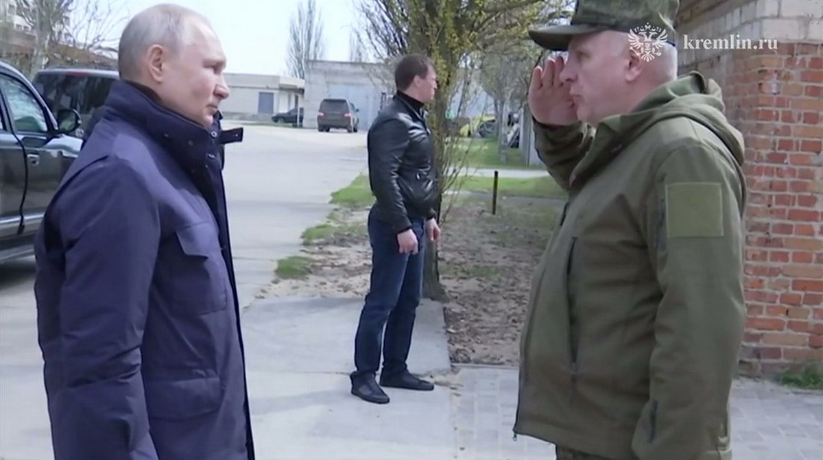 В Кремле заявили, что Путин посетил штабы войск, воюющих в Украине