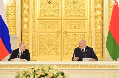 Александр Лукашенко и Владимир Путин на заседании ВГС СГ 6 апреля 2023 года