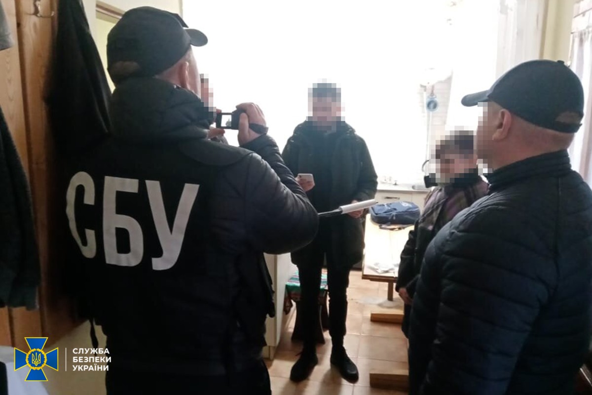 Двух беларусов подозревают в дискредитации госорганов и разжигании антисемитизма в Украине