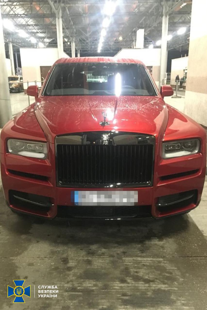 Бизнесмен из Львова наладил поставки Rolls-Royce и Maybach в Россию