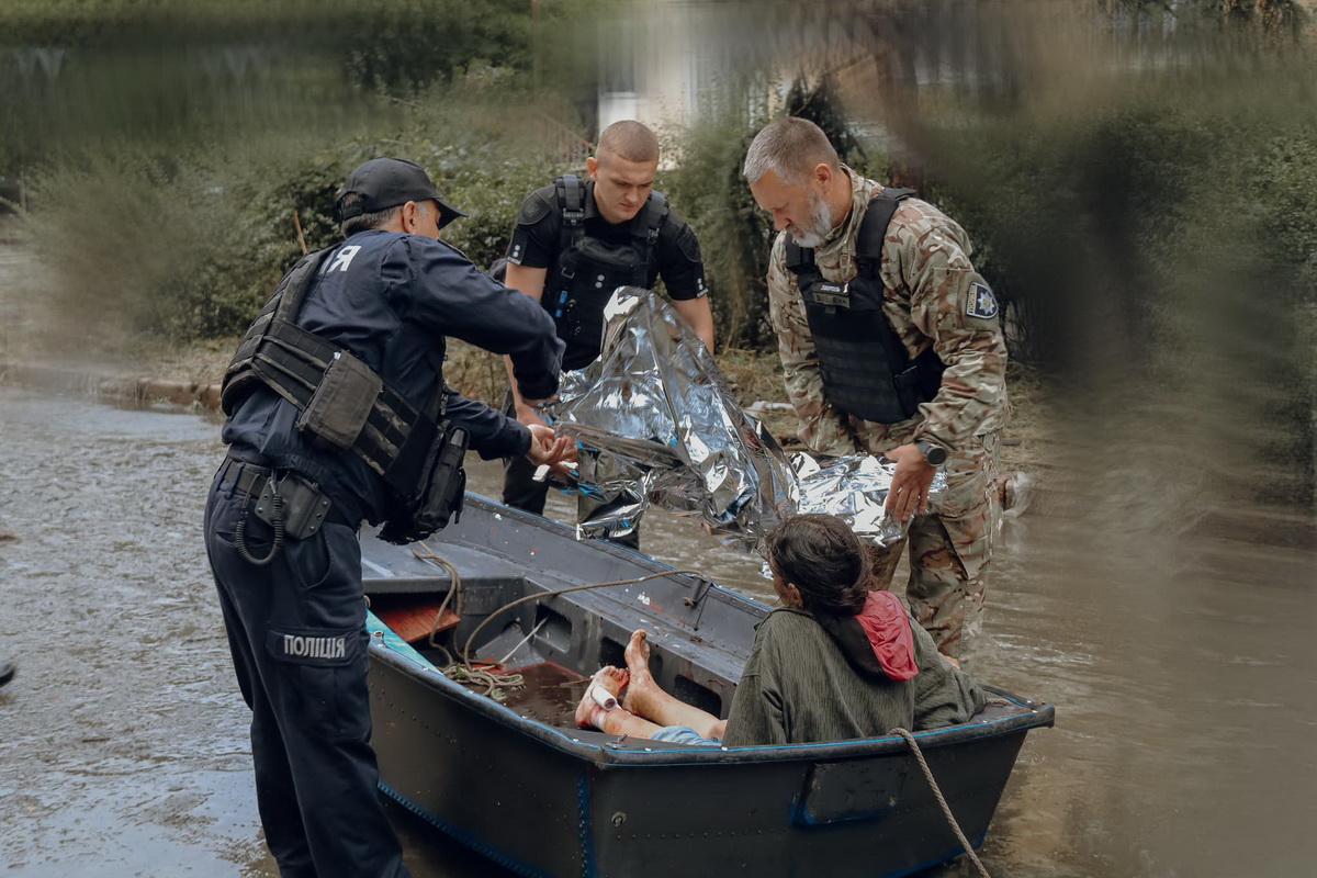 Три человека погибли при обстрелах, спасаясь от затоплений в Херсонской области