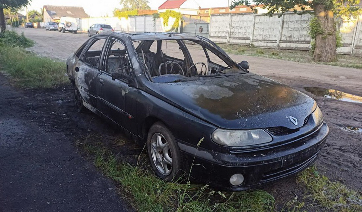 Пьяный минчанин повредил 19 автомобилей в Бобруйске, а один поджег