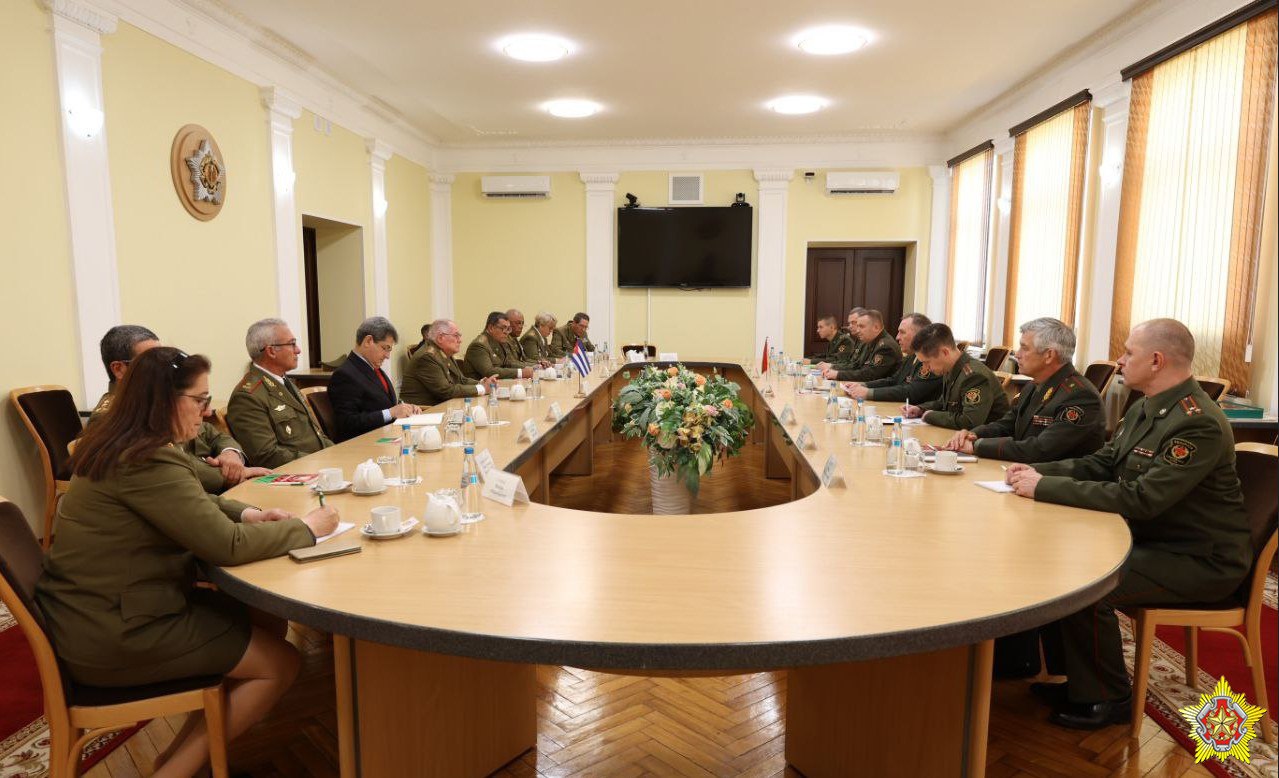 Беларусь и Куба заинтересованы в интенсификации военных контактов