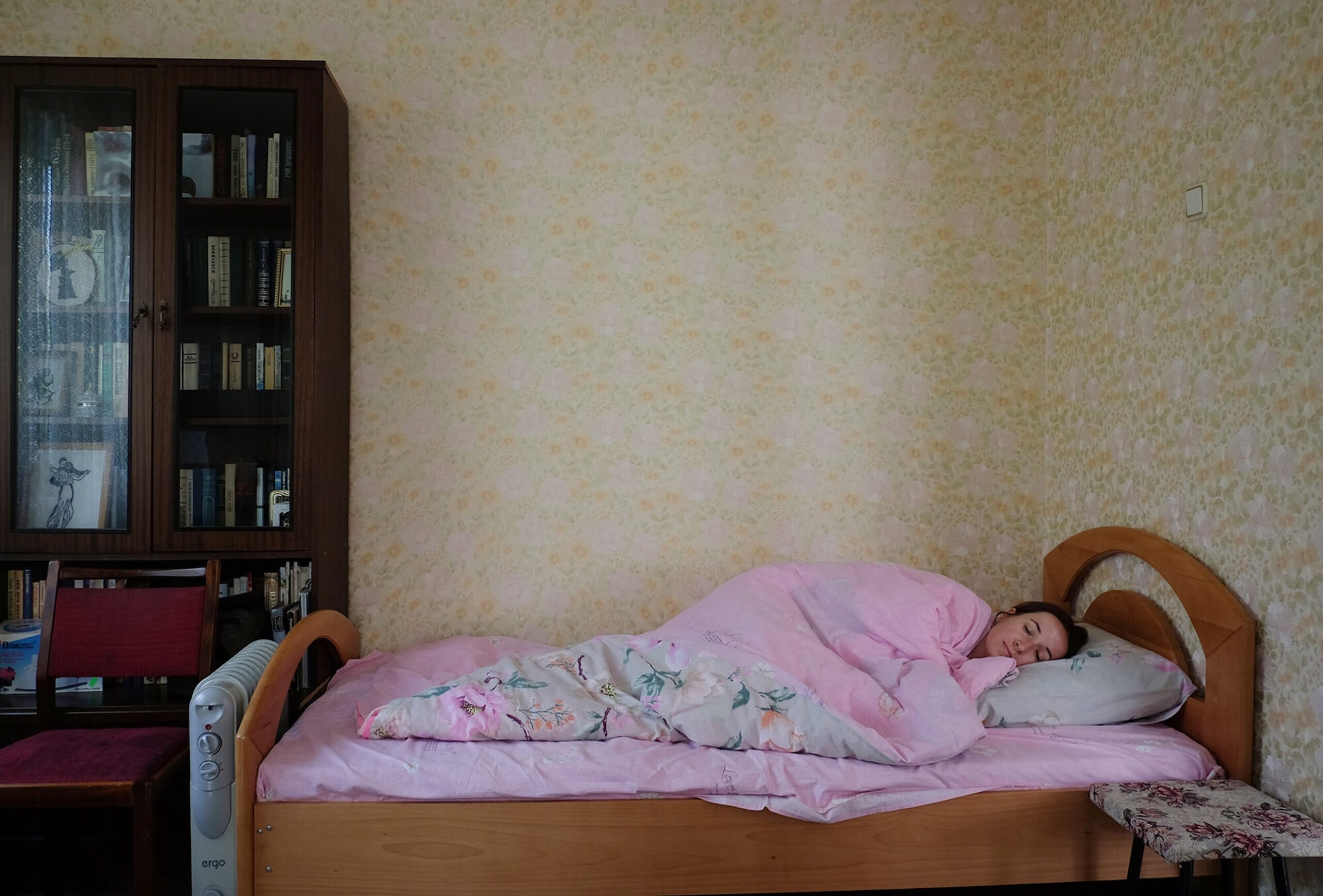 Мастачка з Украіны зрабіла серыю фатаграфій пра мару прачнуцца ў сваім доме