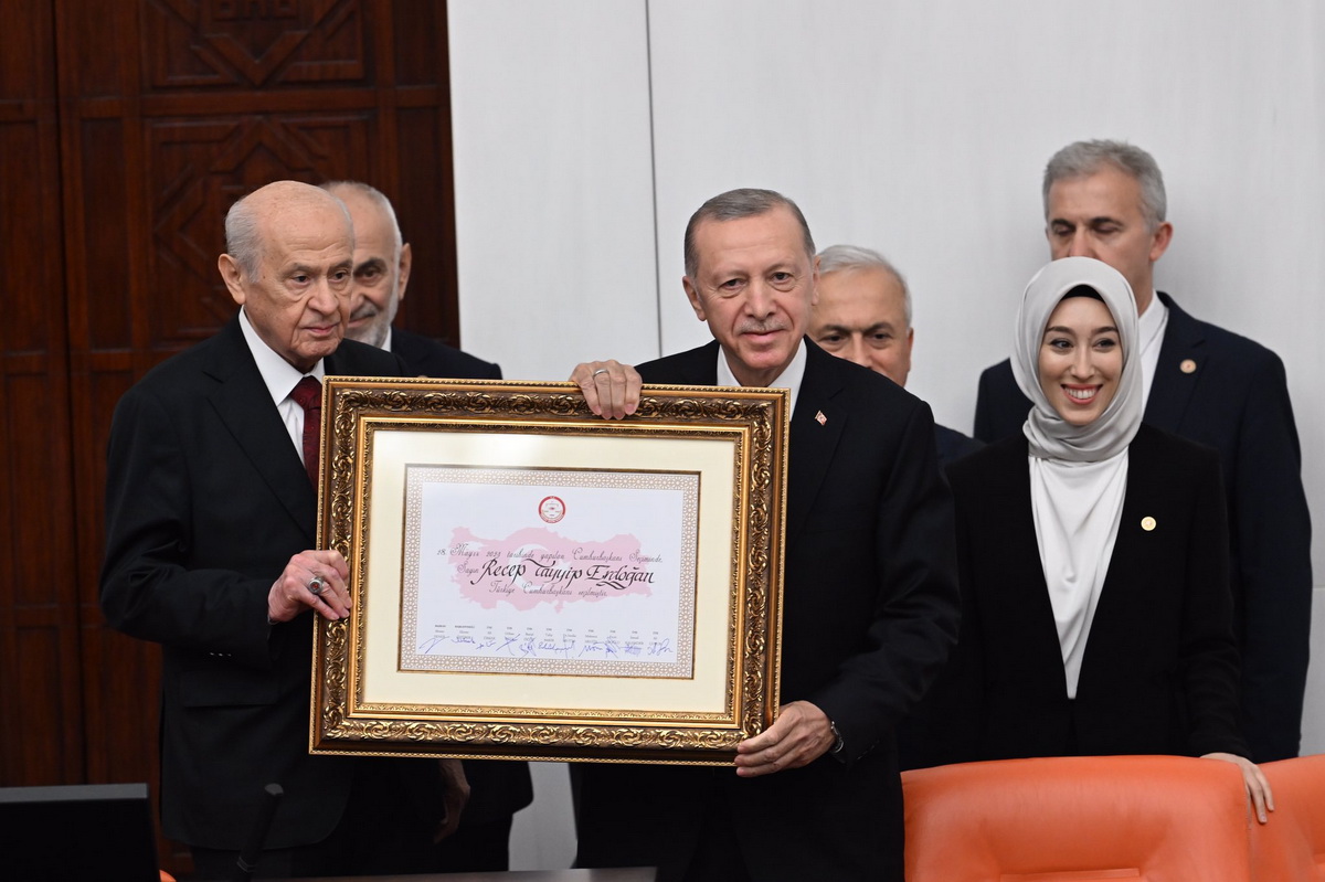 Эрдоган вступил в должность президента Турции - фото, видео