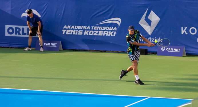 Беларусских теннисистов просят не приезжать на турнир в Польше