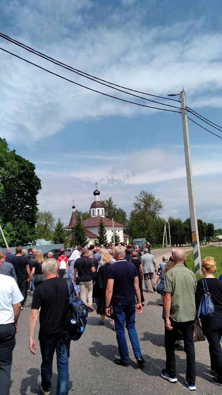 "Вось ты і дома...": у вёсцы Бобр развіталіся з Алесем Пушкіным - фотафакт