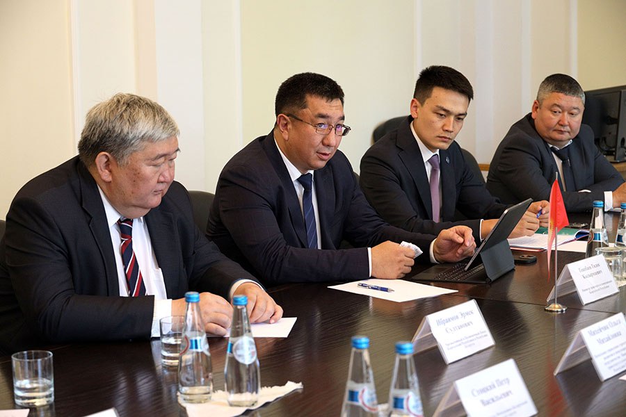 Беларусь и Кыргызстан переходят на безразрешительную систему автомобильных перевозок