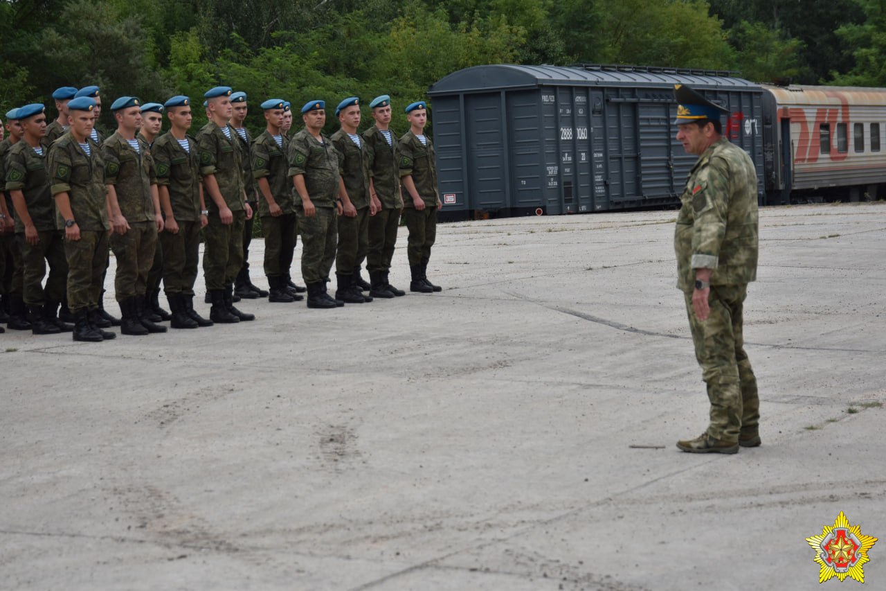 Российский военный эшелон прибыл в Брест