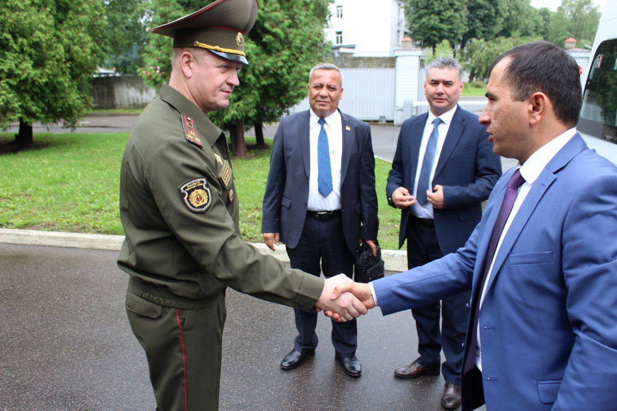 В Беларуси будут обучать военных из Таджикистана