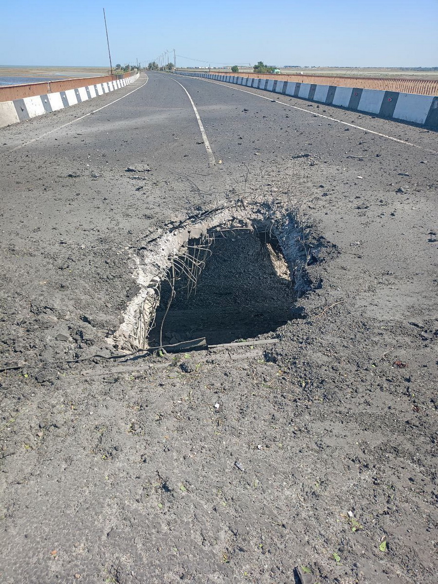 В Крыму заявили об ударе по Чонгарскому мосту