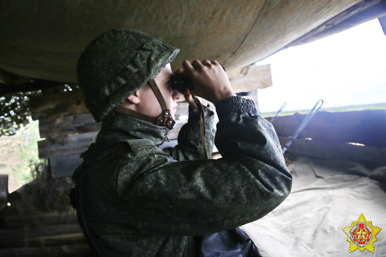 Учения в "максимально приближенной к боевой" обстановке проходят под Гродно