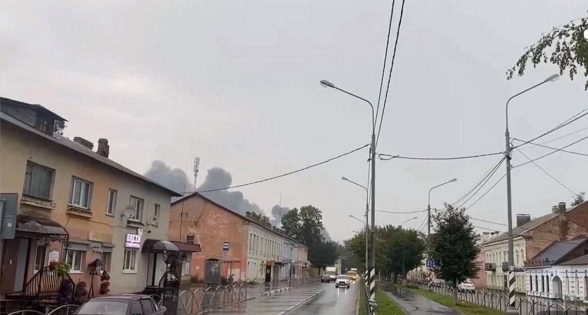 В России заявили об атаке на военный аэродром в Новгородской области