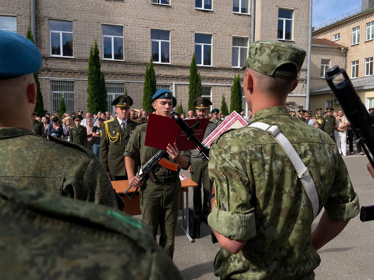 Около 70 беларусских курсантов продолжат учебу в российских вузах
