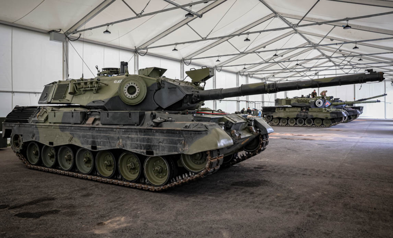 Первые танки Leopard-1 от трех стран прибыли в Украину