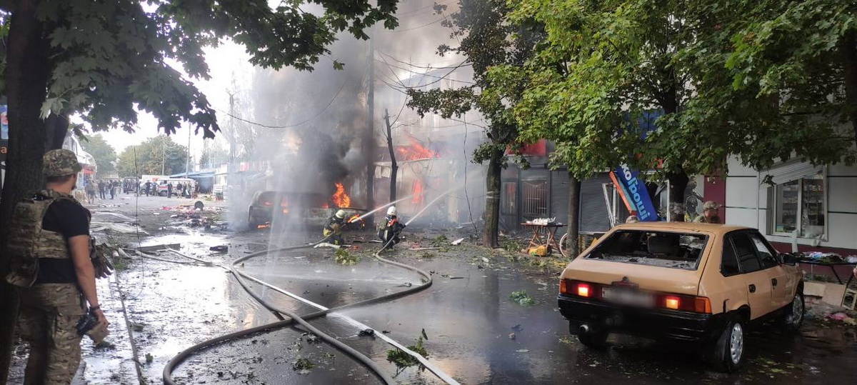 17 человек погибли при обстреле рынка в украинской Константиновке