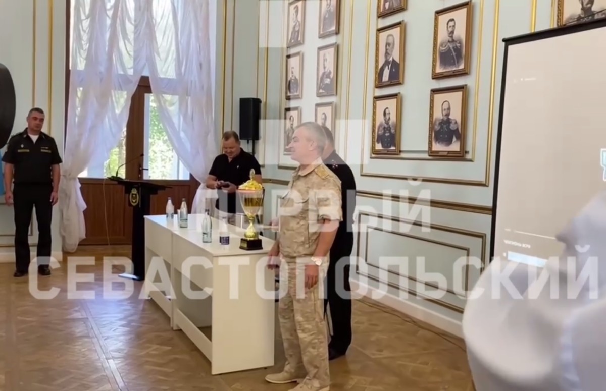 В России показали видео с командующим Черноморским флотом Соколовым