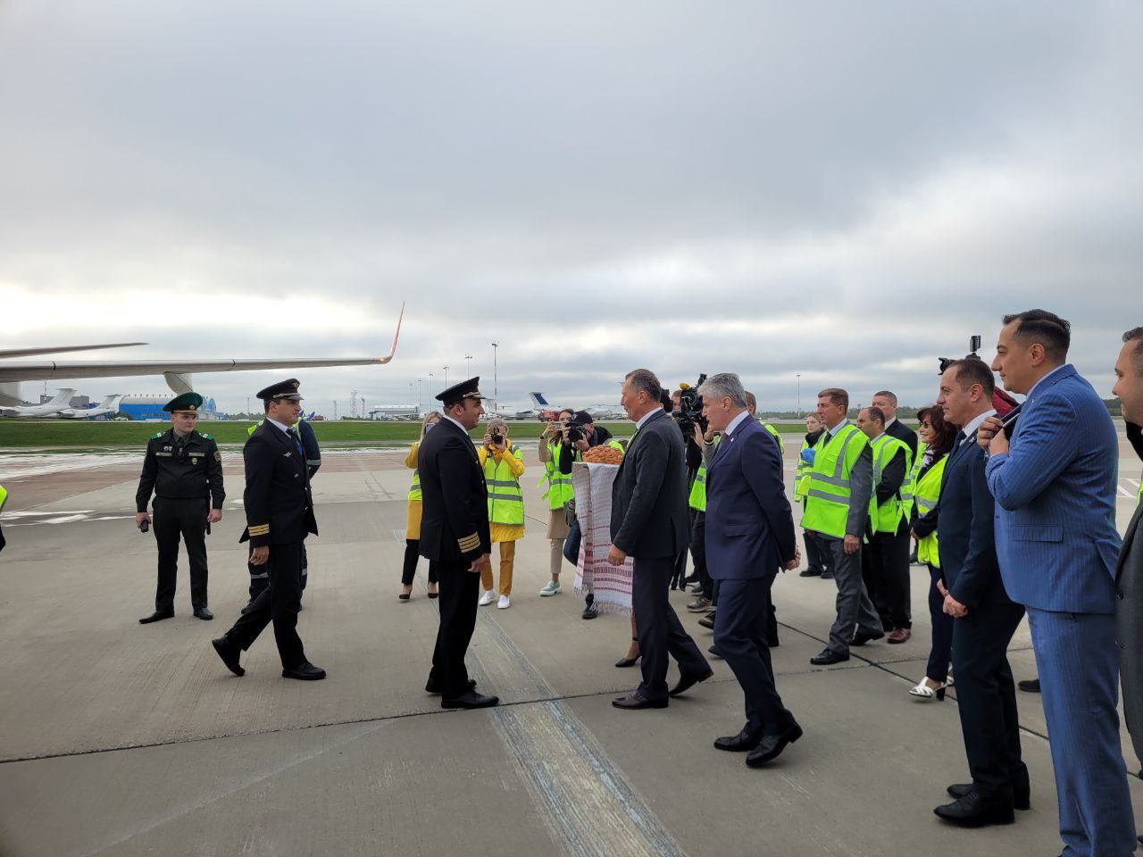 "Азербайджанские авиалинии" начали летать между Минском и Баку