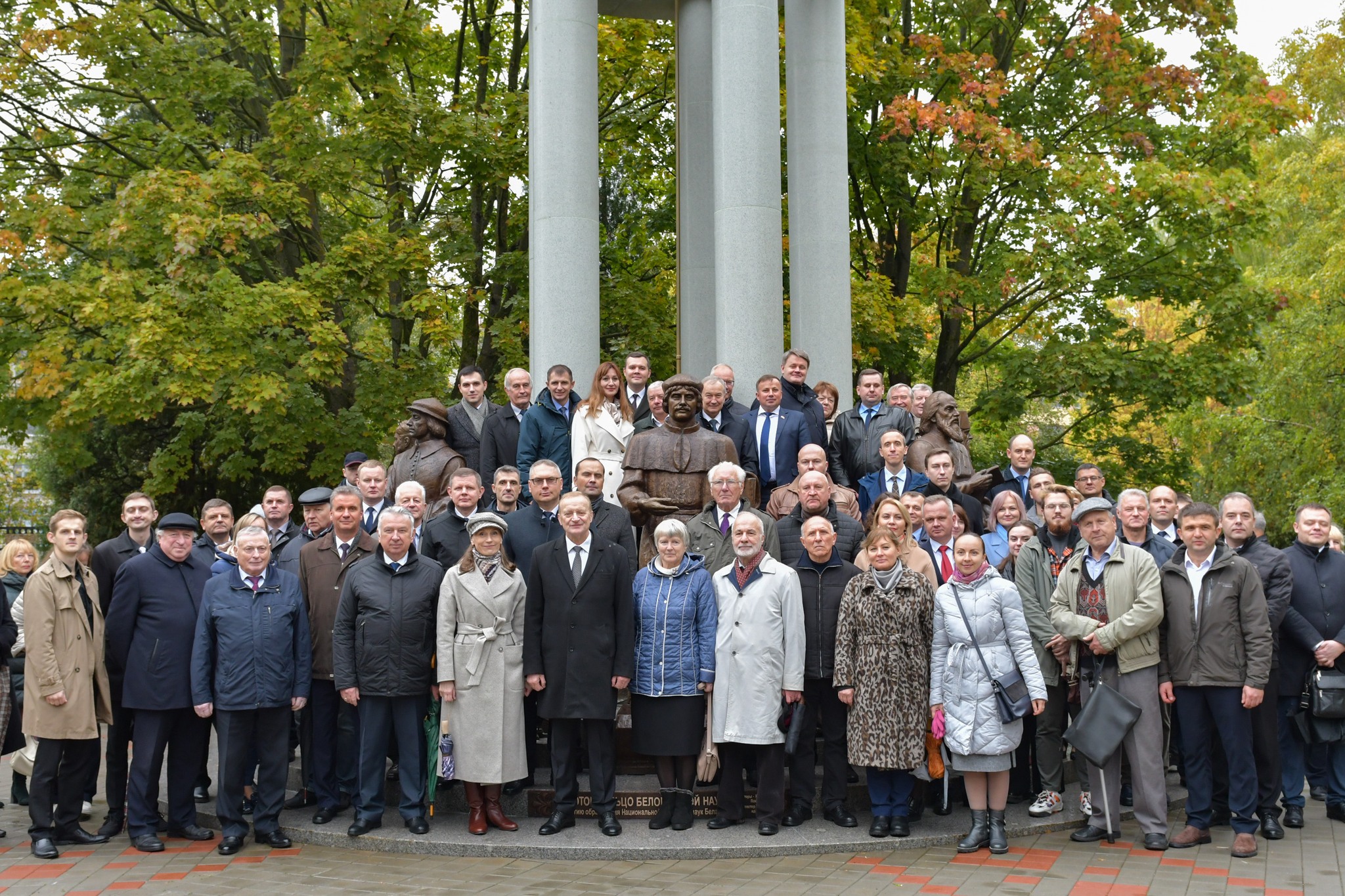 "Залатое кольца беларускай навукі" з'явілася ля Акадэміі навук у Мінску