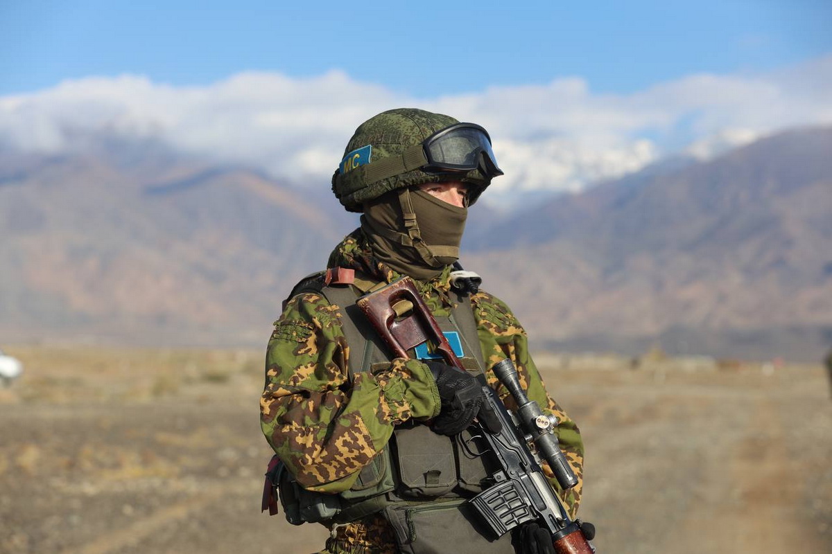 Беларусские военные отработали блокировку населенного пункта с "террористами" в Кыргызстане
