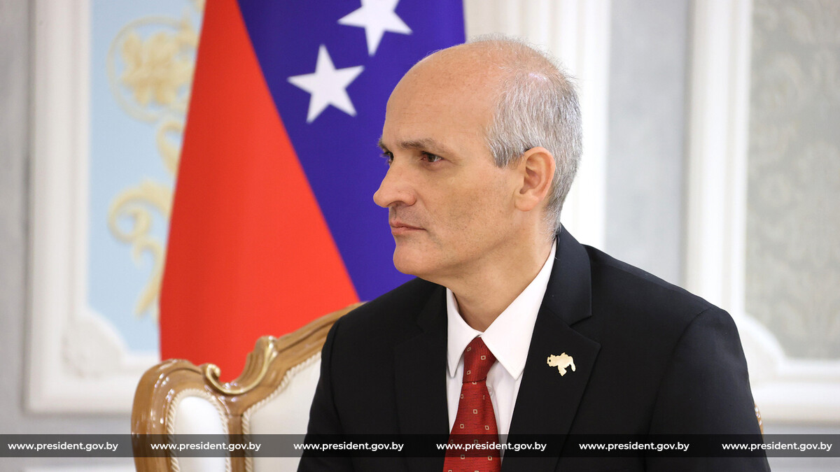 Лукашенко предложил Венесуэле провести ревизию