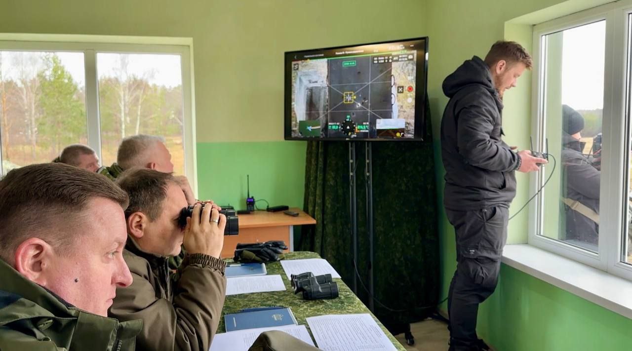 Головченко показали стрельбу из нового гранатомета