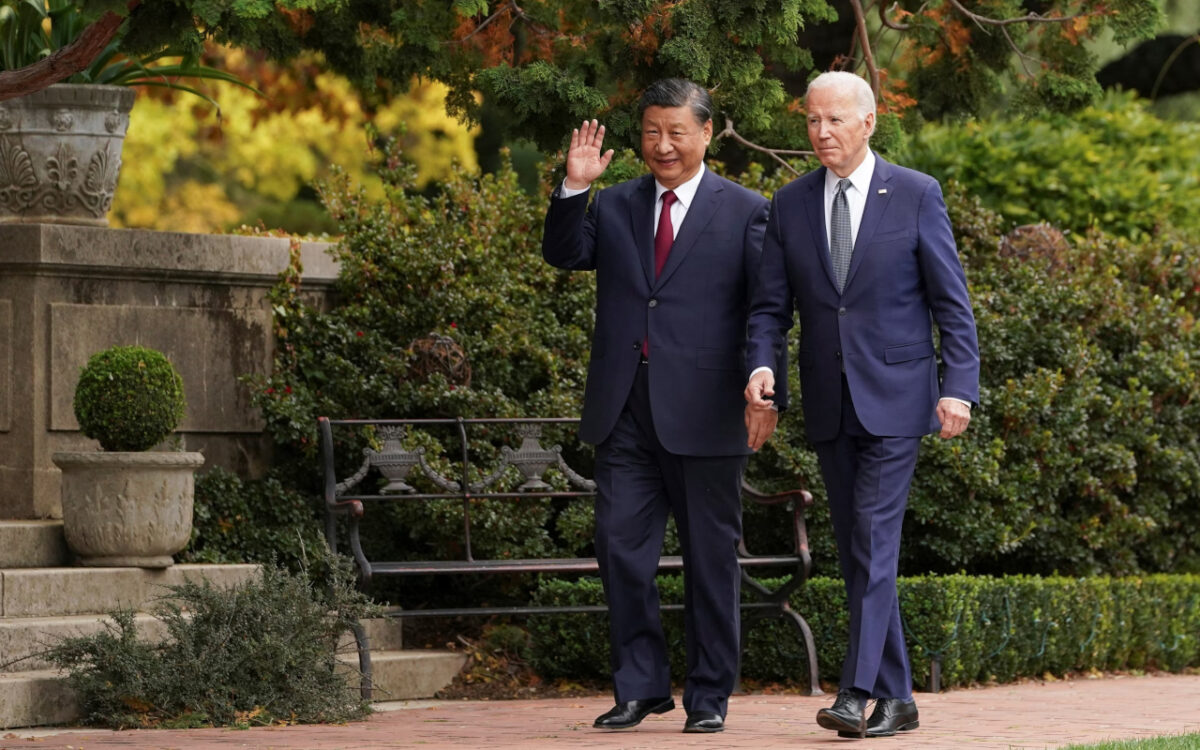 Президент США Джо Байден с председателем КНР Си Цзиньпином