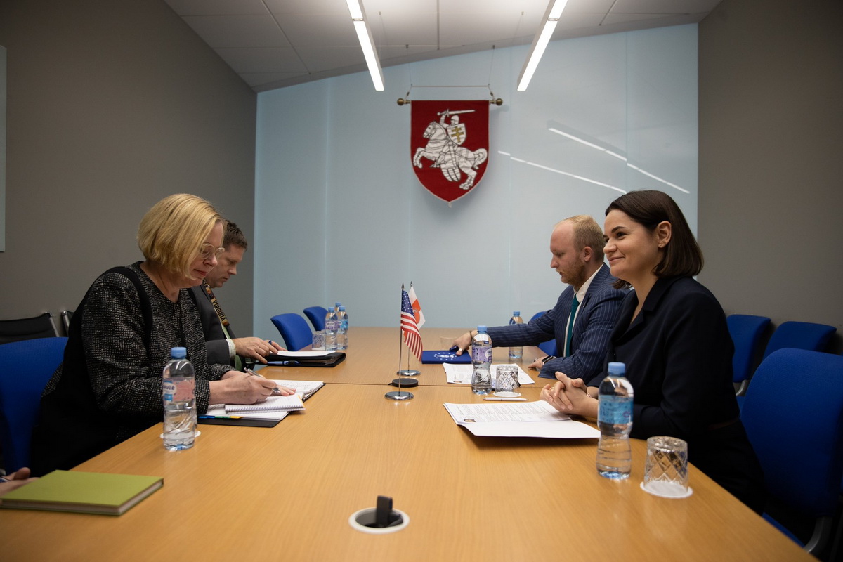 В Госдепе США надеются на продуктивный стратегический диалог с демократическим движением Беларуси