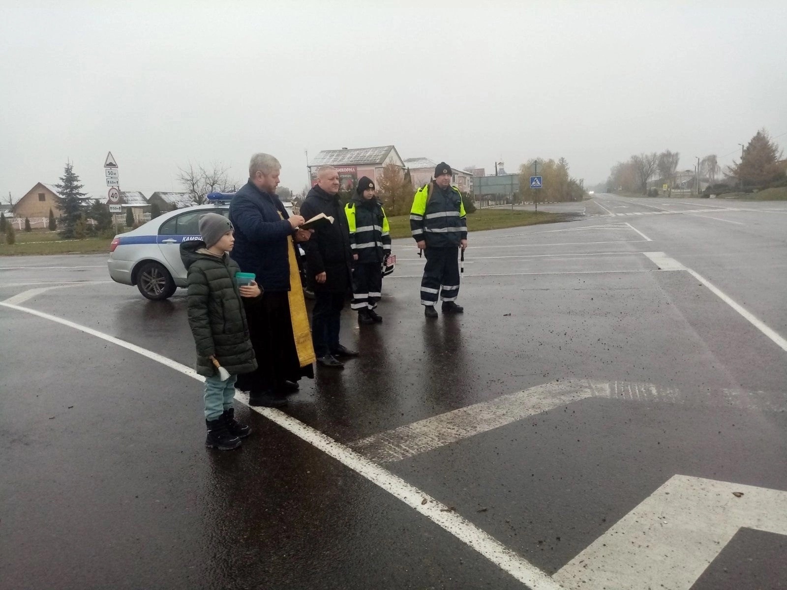 В Брестской области освятили опасные участки дорог