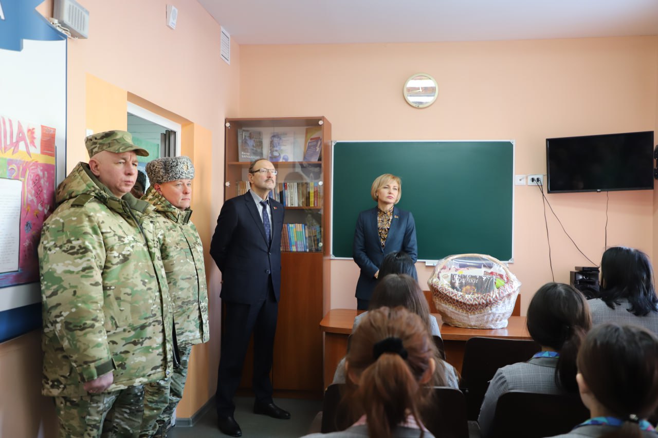 Замглавы администрации Лукашенко посетила гомельскую колонию накануне амнистии
