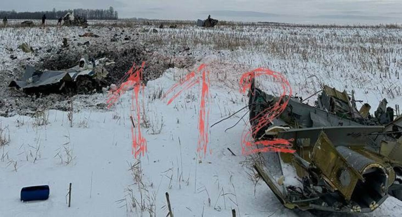 На упавшем самолете якобы находились пленные военнослужащие ВСУ - Минобороны РФ