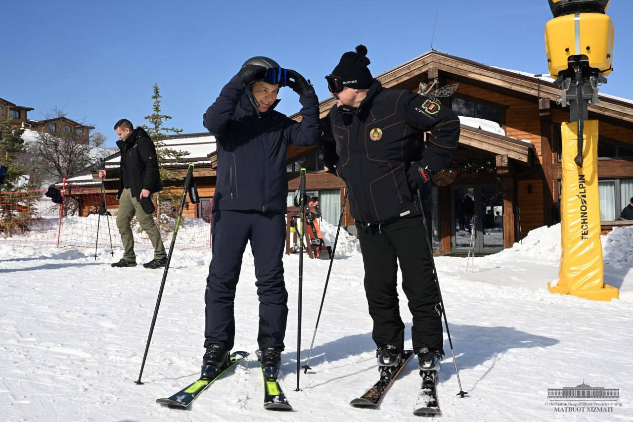 Лукашенко покатался на лыжах в Узбекистане