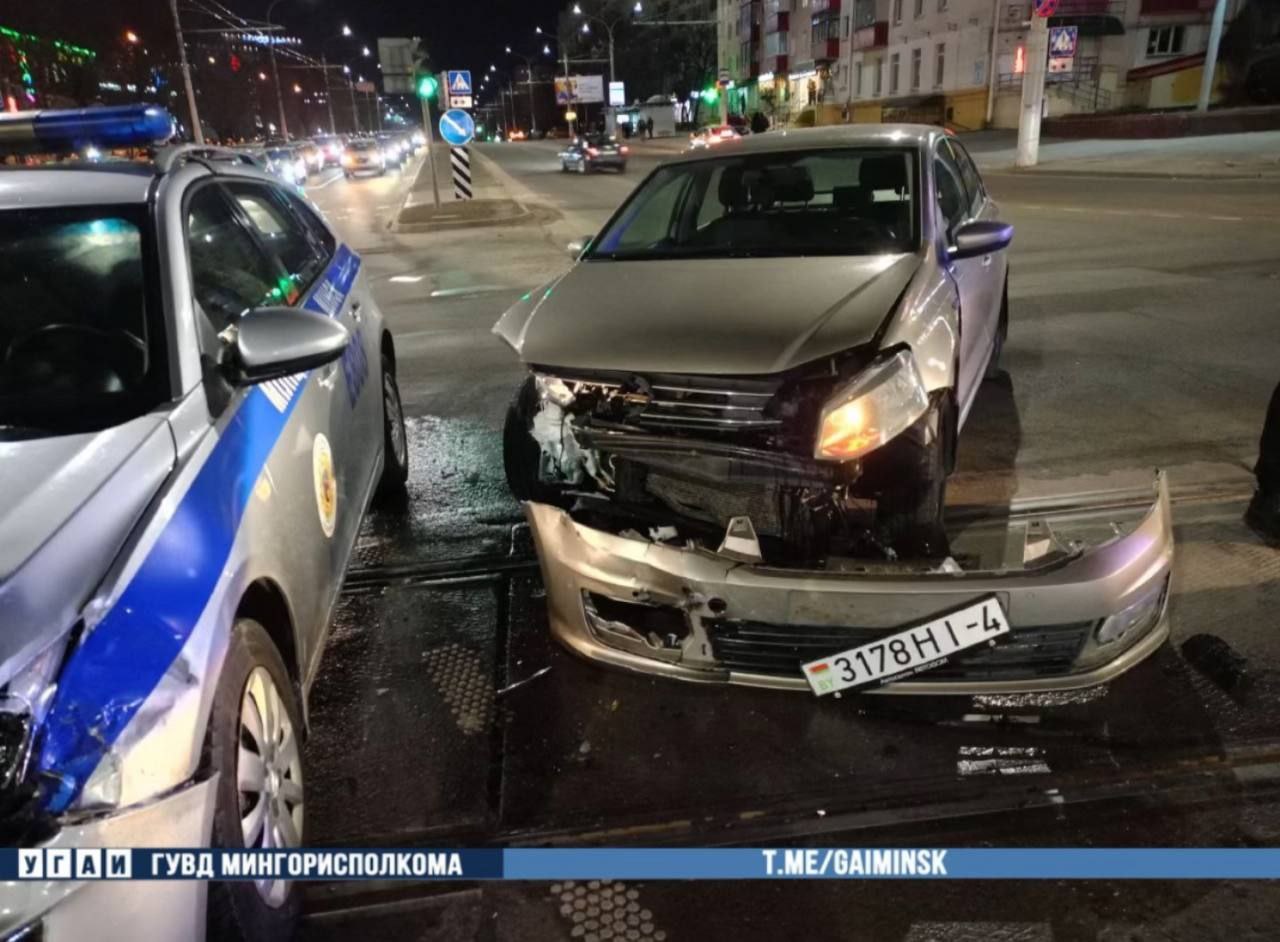 Автомобиль МВД пострадал в ДТП в Минске