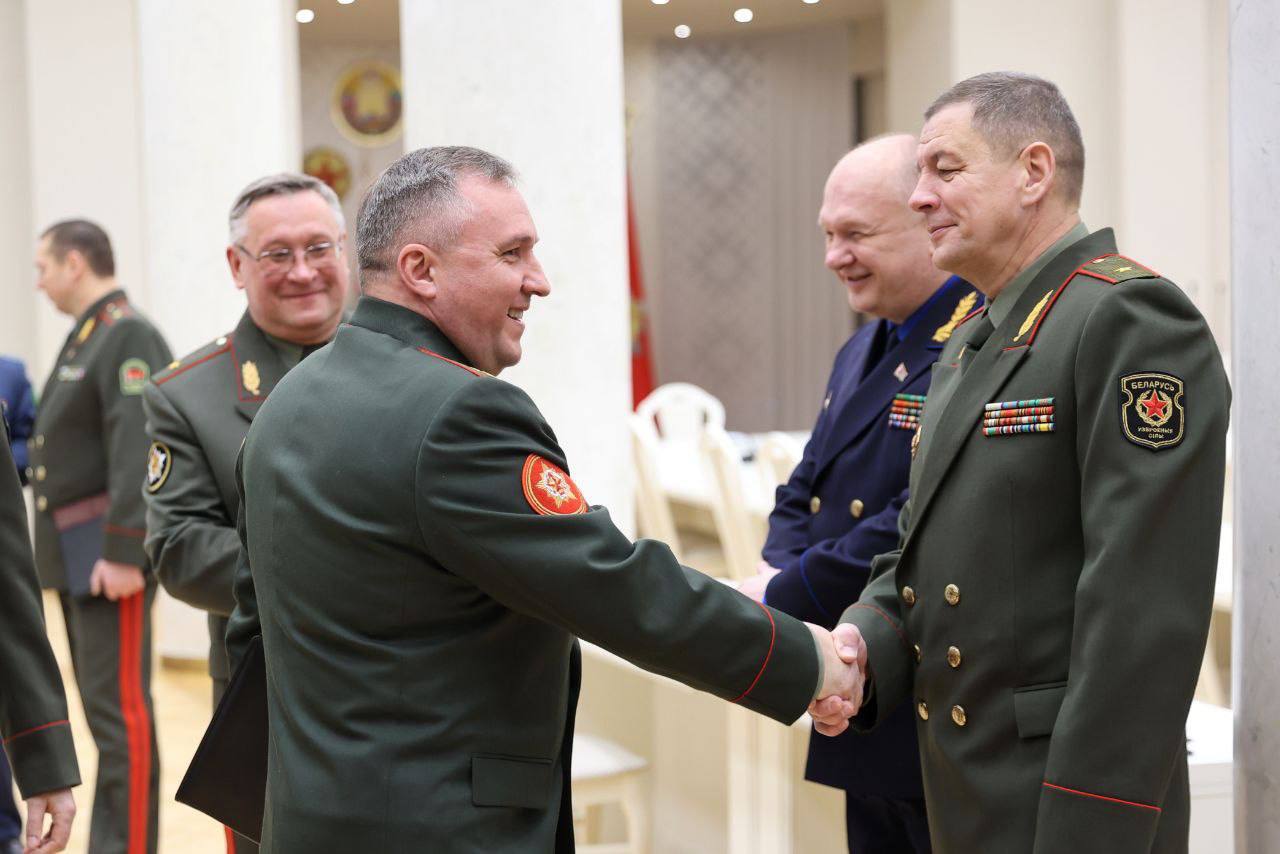 Лукашенко созвал силовиков обсуждать острые вопросы нацбезопасности