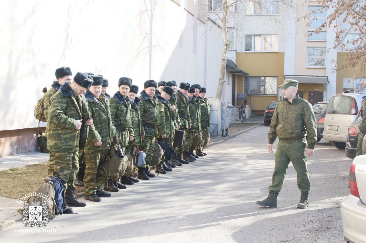 200 военнообязанных призвали в тероборону в Рогачеве и Корме