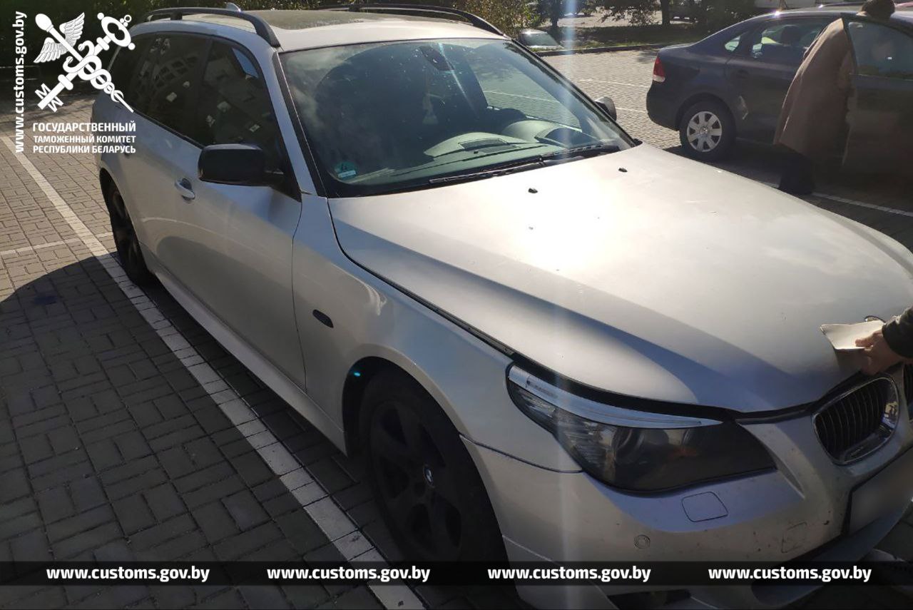 Ввезенные из Литвы автомобили продавали в Беларуси по поддельным российским документам