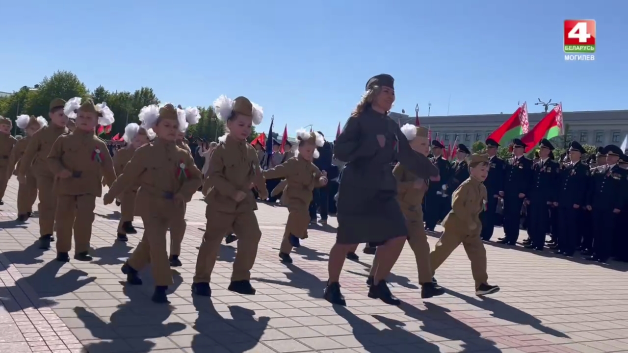 Военный парад детсадовцев провели в Могилеве