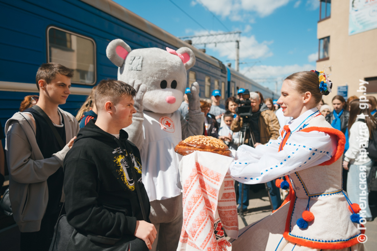 Группа детей из Донбасса прибыла в Беларусь