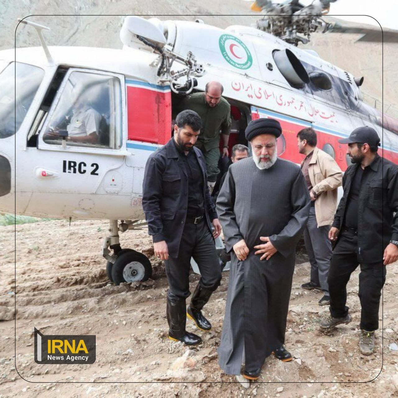 Вертолет, перевозивший президента Ирана, совершил жесткую посадку - СМИ