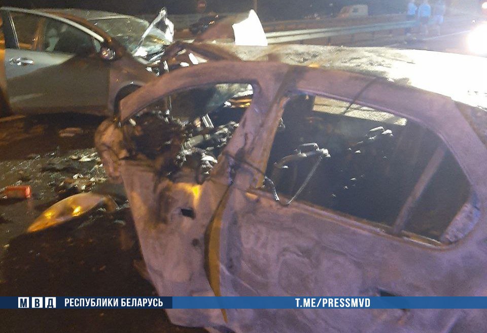Два человека погибли в лобовом ДТП под Минском