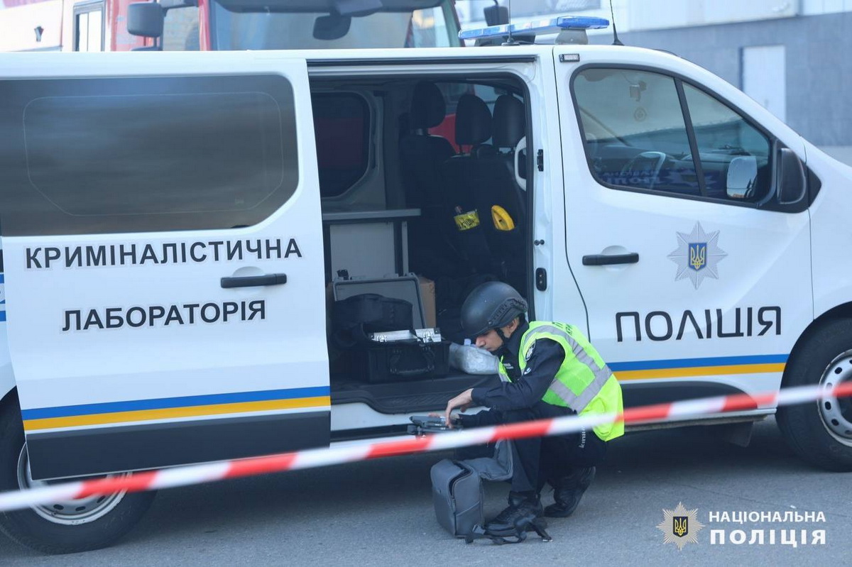 Число погибших в результате удара по гипермаркету в Харькове выросло до 12 человек