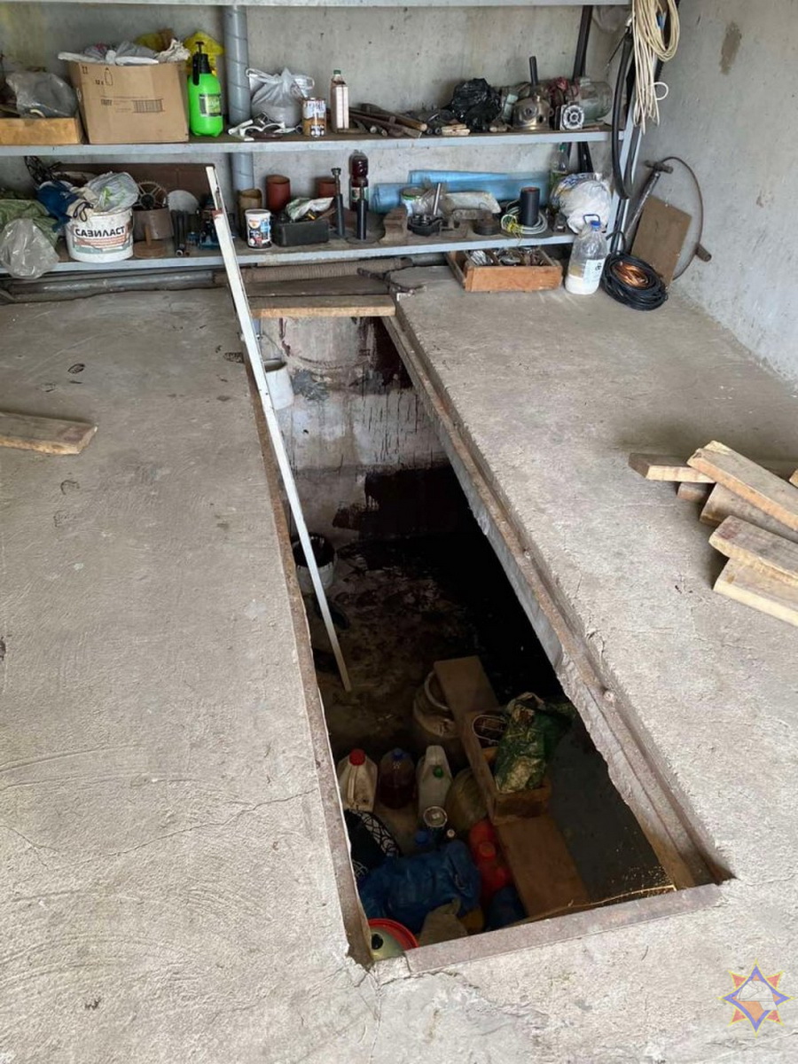 Супругов без сознания обнаружили в подвале гаража под Жабинкой