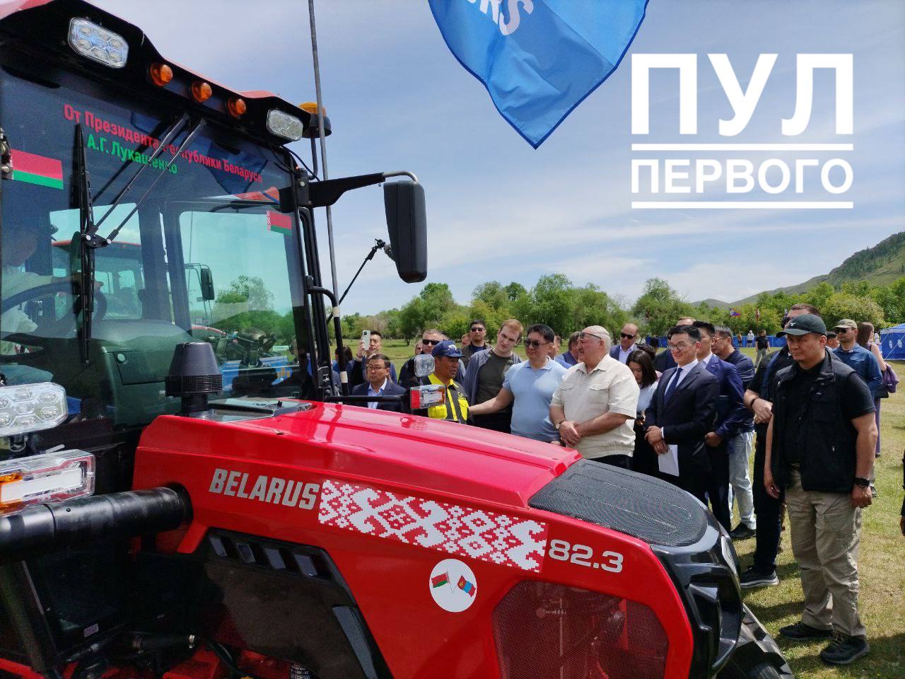 Лукашенко в Монголии обменял тракторы на скакунов