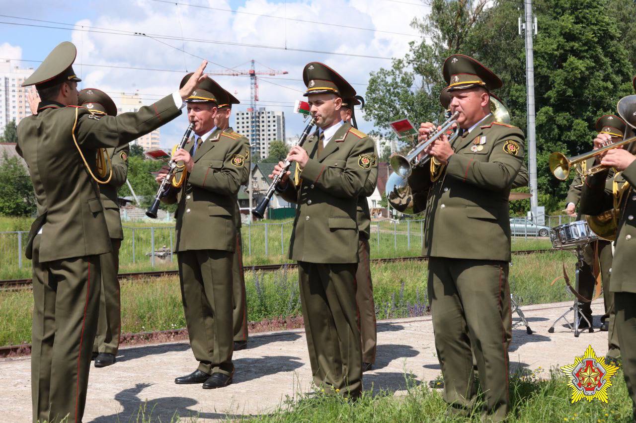 Российские танки Т-34 прибыли в Беларусь для участия в параде