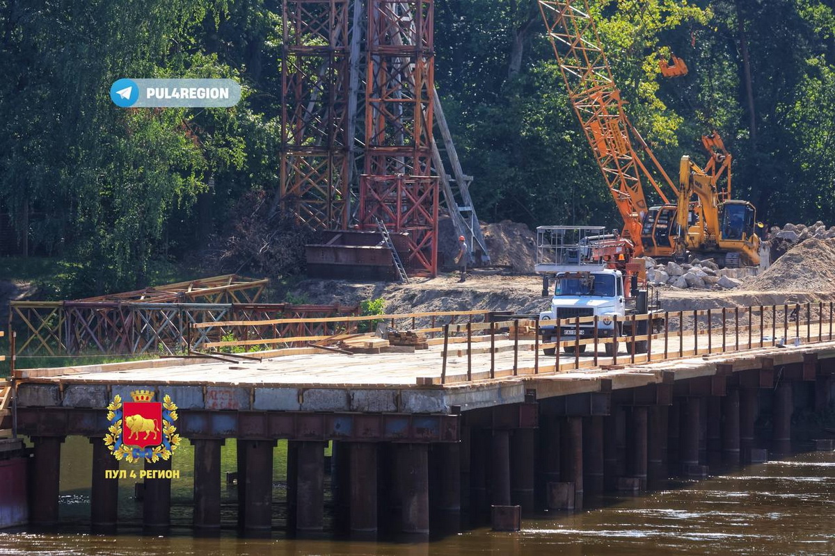 В Мостах разобрали самый длинный подвесной мост Беларуси - фото, видео