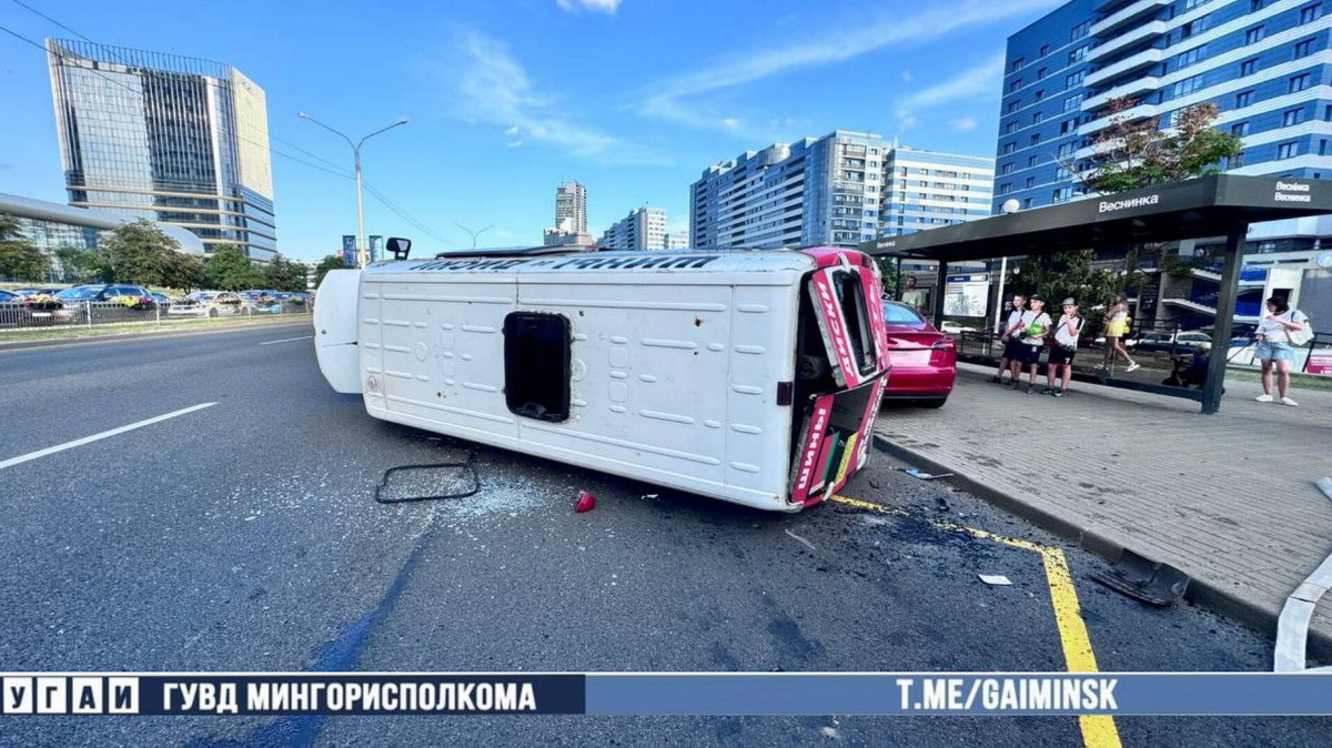 В ДТП с маршруткой в Минске никто не пострадал