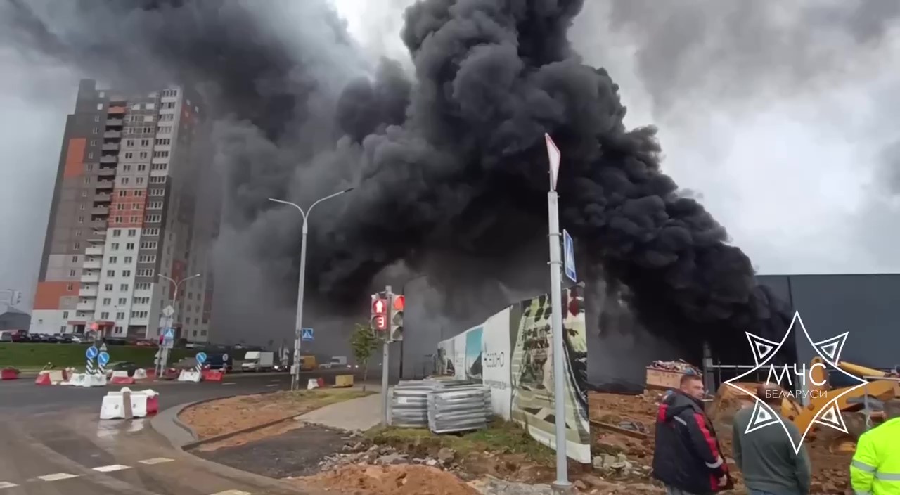 Пожар в ТЦ "4 сезона" произошел в Минске